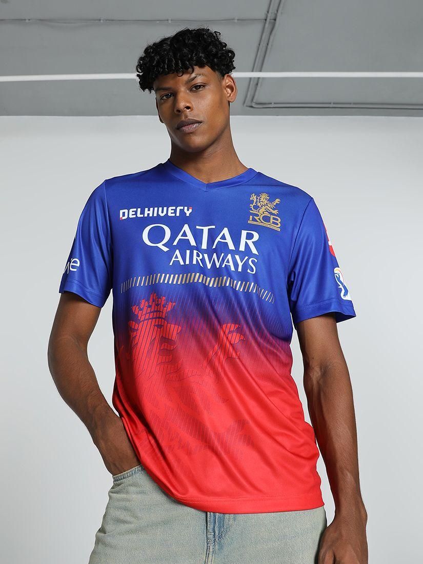 QATAR AIRWAYS T-Shirt